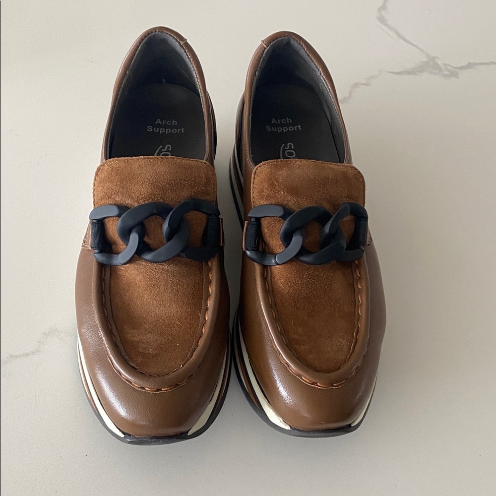 Chic Brown Loafers with Black Chain Detail